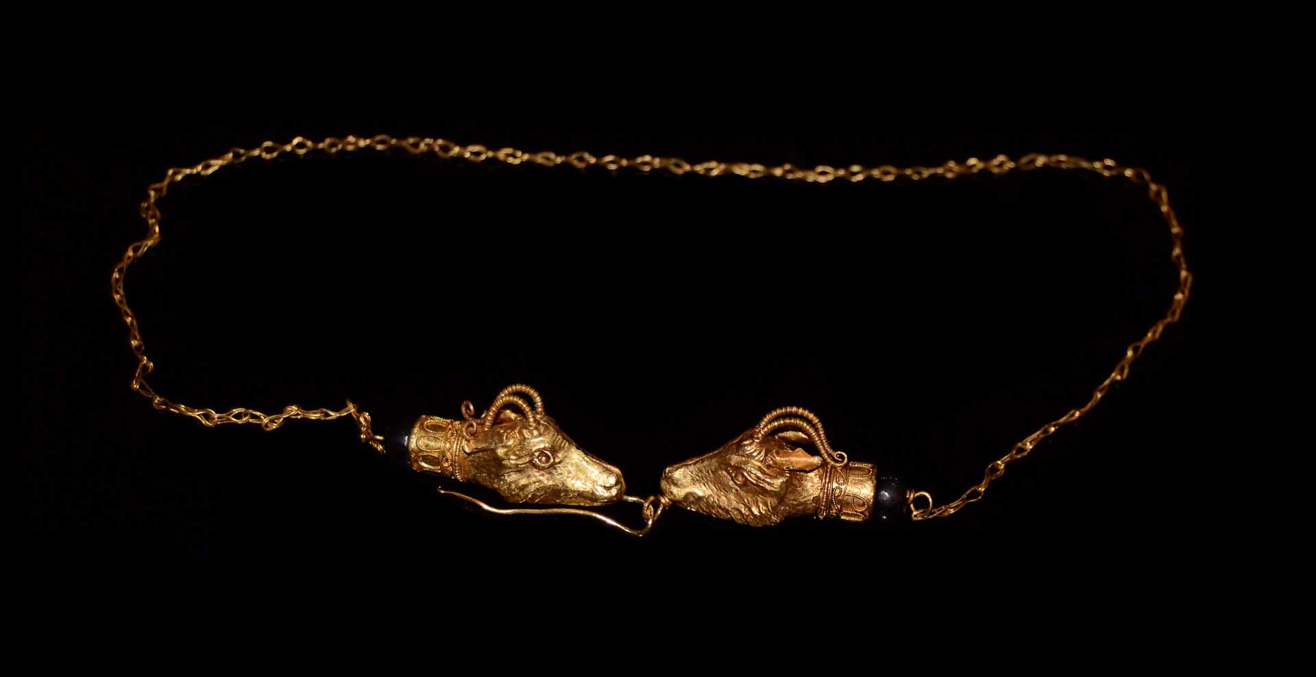 Hellenistic golden chain