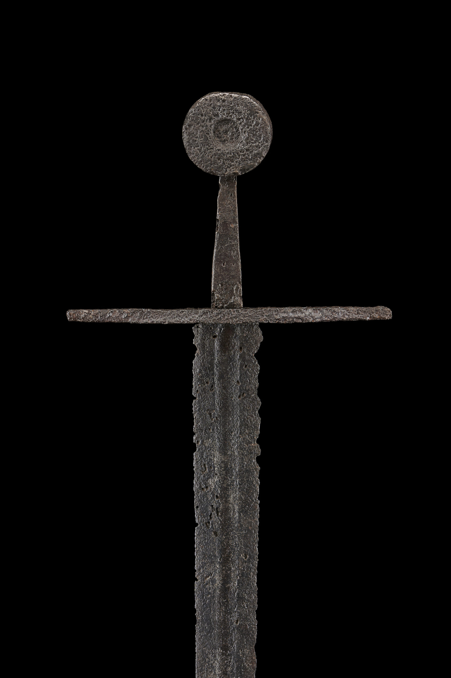 A MEDIEVAL KNIGHTLY SWORD OF CASTILON TYPE, 15TH CENTURY